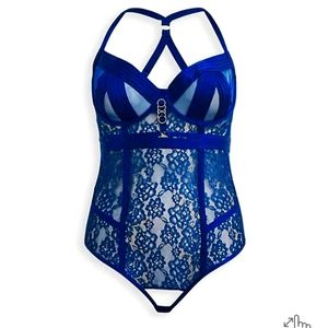 STRAPS AND RINGS LACE BODYSUIT WITH OPEN BACK